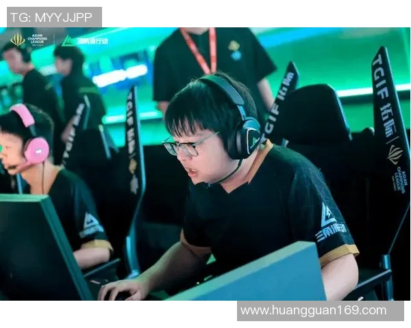 《全球电竞赛事盛况：各大战队激战正酣，冠军之争火花四溅》