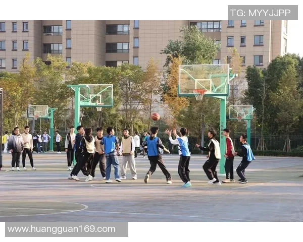 以篮球点燃青春梦想凝聚团队力量共筑辉煌赛场传奇